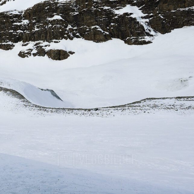 Isgrotte med Matterhorn i bakgrunn , fotokunst veggbilde / plakat av Kristoffer Vangen